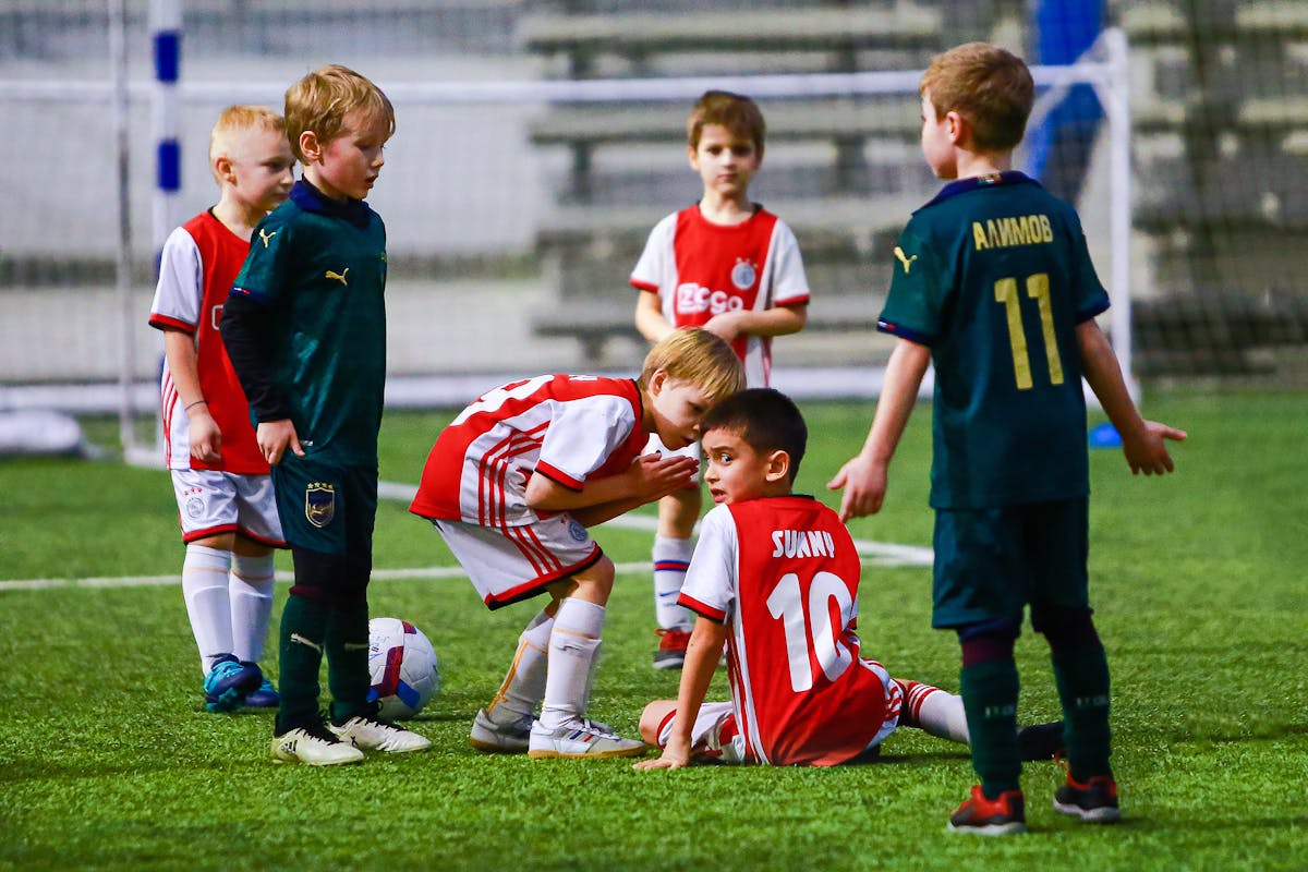 少年たちのサッカー試合